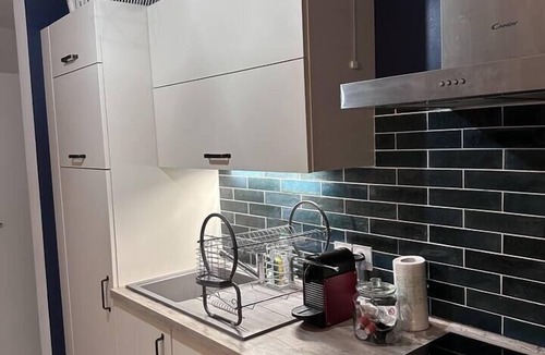 Vaulx-en-Velin Apartment | Le Soyeux : Bright apartment + Terrace, Carré de soie