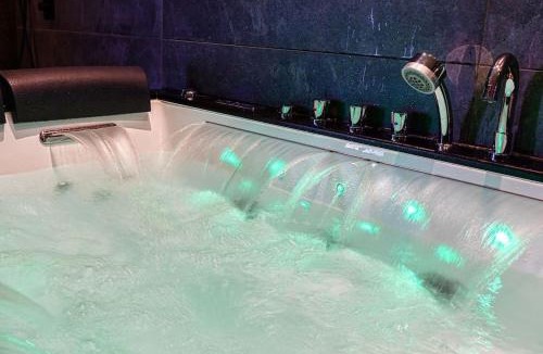 Agen Apartment | Le SPA & Cocon - Jacuzzi - Sauna - Clim - Melina&Alfred