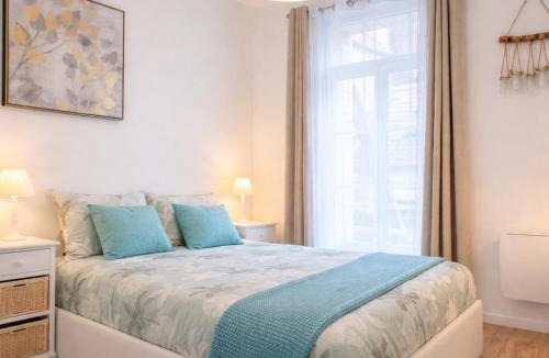 Saint-Omer Apartment | Le Spacieux à Saint-Omer - 2 chambres, centre et gare à pied, parking privé gratuit