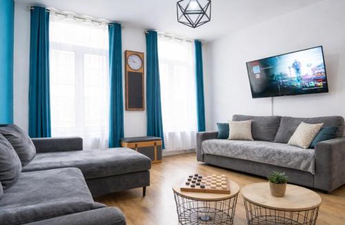 Saint-Omer Apartment | Le Spacieux à Saint-Omer - 2 chambres, centre et gare à pied, parking privé gratuit