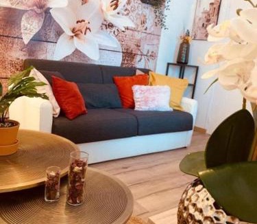 Equemauville Apartment | Le Spacieux Appartement avec Jacuzzi & Terrasse