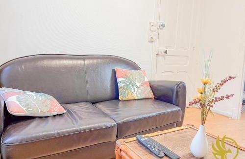 Saint-Quentin Apartment | Le Spacieux, Gare et Centre, Idéal Pro
