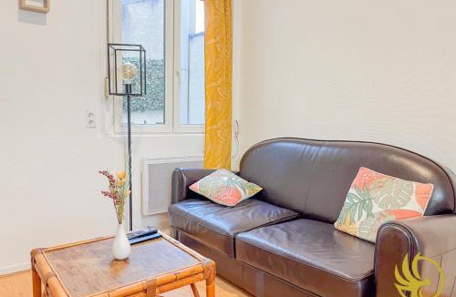 Saint-Quentin Apartment | Le Spacieux, Gare et Centre, Idéal Pro