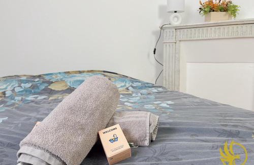 Saint-Quentin Apartment | Le Spacieux, Gare et Centre, Idéal Pro