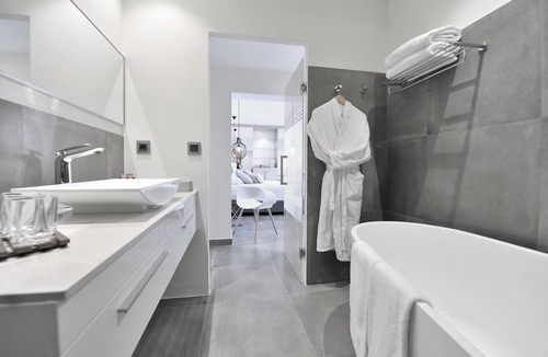 Le Grau-Du-Roi Hotel | Le Spinaker Boutique Hôtel Restaurant