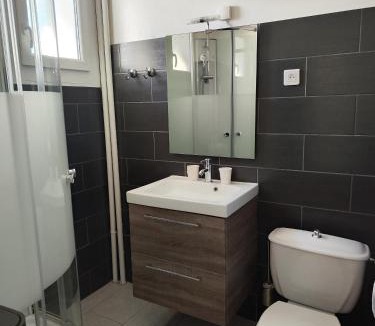 Beaumont-sur-Leze Hotel | LE SPORTING