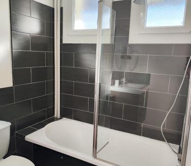Beaumont-sur-Leze Hotel | LE SPORTING