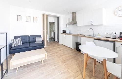 Saint-Barthelemy-d'Anjou Apartment | Le St Barth : Appartement T1 bis