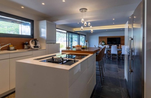 Brison-Saint-Innocent House | LE ST-INN - BRISON SAINT INNOCENT