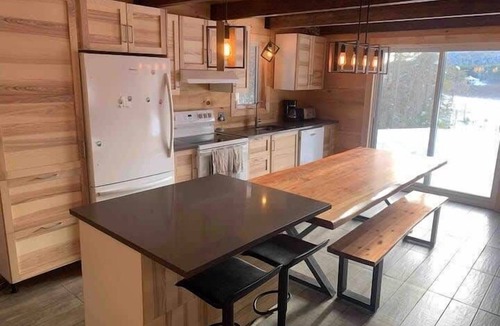 Lac-aux-Sables Ski Chalet | Le St-L'Eau spa, Mauricie