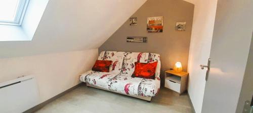 Issoudun Apartment | Le St Roch - appart 6-8 pers - wifi - centre ville