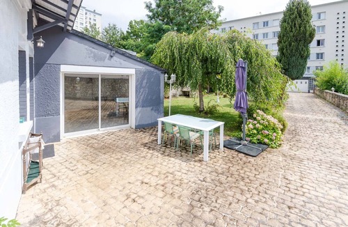 Saint-Pierre-des-Corps House | Le Stalingrad - Saint-Pierre-des-Corps