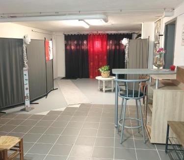 Saint-Martin-des-Tilleuls Apartment | Le Studio