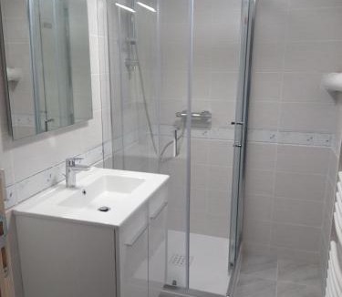 Saint-Martin-des-Tilleuls Apartment | Le Studio