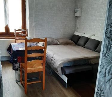 Saint-Gobert Apartment | Le studio à la campagne