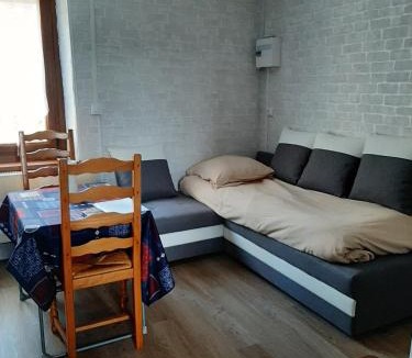 Saint-Gobert Apartment | Le studio à la campagne