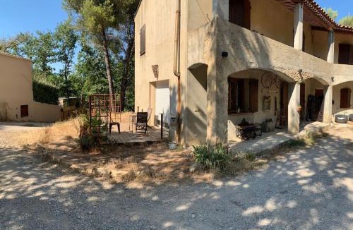 Faucon Apartment | le studio 148