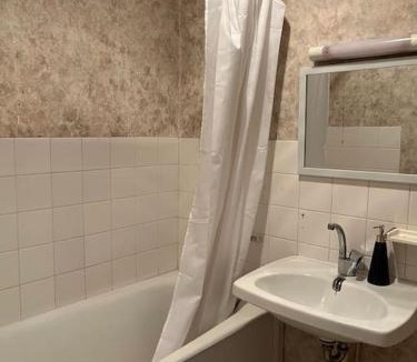 Riorges Apartment | Le Studio: Agréable logement