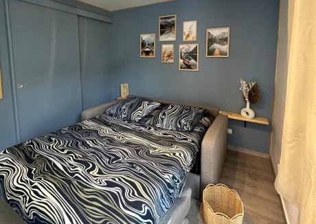 Quartier Chorier-Berriat Apartment | Le studio Bleu de la gare -confort&modernité