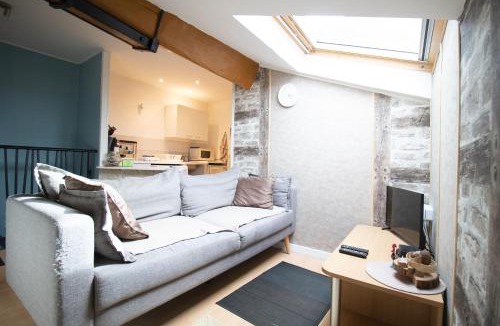 Coligny Apartment | Le studio Bressan