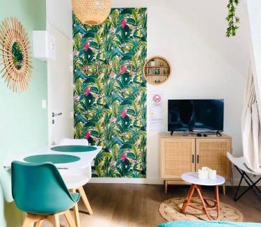 Bruz Apartment | Le studio d'Angèle : KIMI