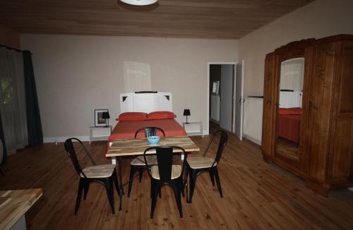 Verlhac-Tescou Apartment | Le studio de Jacobiel
