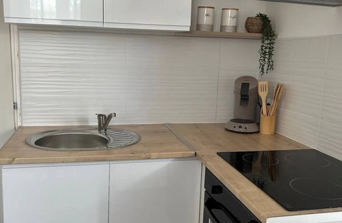 Chalon-sur-Saone Apartment | Le Studio de L'avenue