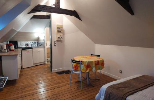 Evron Apartment | Le studio de la Fontaine