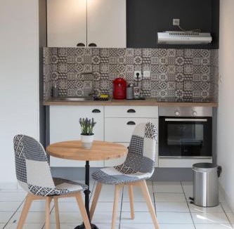 Auxerre Apartment | Le Studio du 14 parking gratuit et arrivée autonome