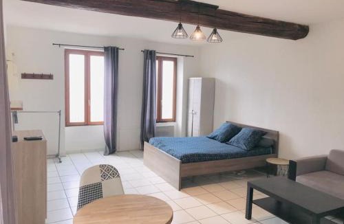 Auxerre Apartment | Le Studio du 14 parking gratuit et arrivée autonome