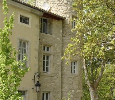 Auriac-sur-Vendinelle Apartment | Le Studio du Château