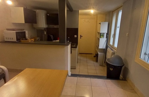 Clermont Apartment | Le Studio du repos en arrière cour