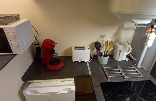 Clermont Apartment | Le Studio du repos en arrière cour