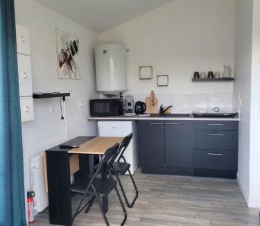 Saint-Pierre-Montlimart House | Le Studio, proche du puy