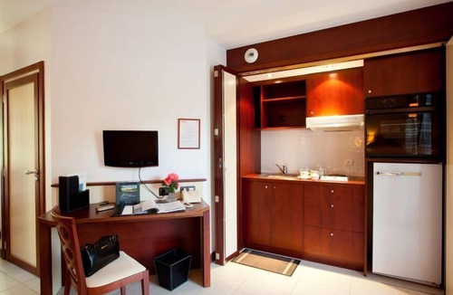 Saint-Jouan-des-Guerets Apartment | Le studio by Interhome