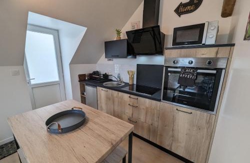 Digoin Apartment | Le Studio Neo-Retro