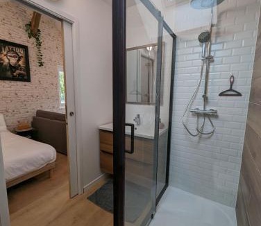 Digoin Apartment | Le Studio Neo-Retro