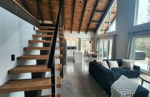 Lac-aux-Sables Ski Chalet | Le Stuga -lac -spa &sauna Hammam