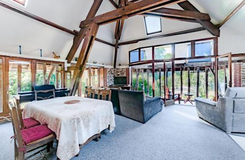 Saint-Priest-sous-Aixe Apartment | Le Sud