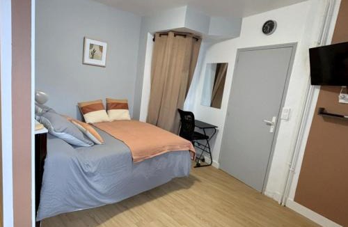 Mortroux Apartment | Le Sully - Studio n°2