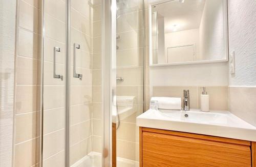 Mont-de-Marsan Apartment | Le Sunset Beach - Parking - Fibre - Parc - Centre