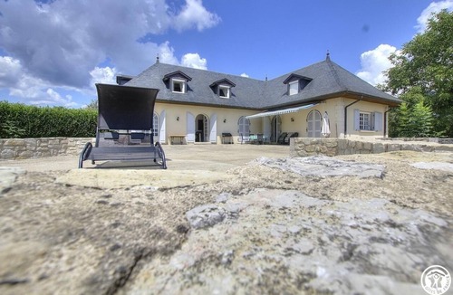 Ceyzerieu House | Le Sycomore - CEYZERIEU