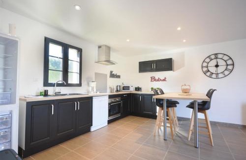 Saint-Quentin-en-Tourmont House | Le T'chot Pierre 1