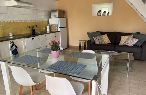 Port-d'Envaux Apartment | Le T2 du Castel Silence Dans son Écrin de Verdure