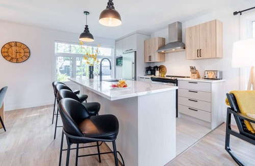 Pont-Rouge Ski Chalet | Le Taïga | Pool Table Nature Pet Friendly