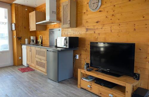 Pont-de-Poitte House | Le Tacot