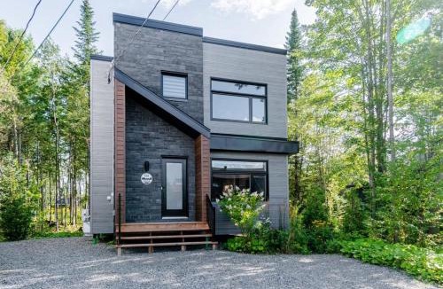 Pont-Rouge Ski Chalet | Le Taiga - Pool Table Nature Pet Friendly