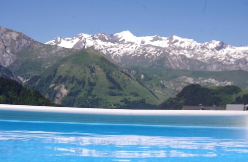 Albiez-Montrond House | LE TALAPET - CONFETTI