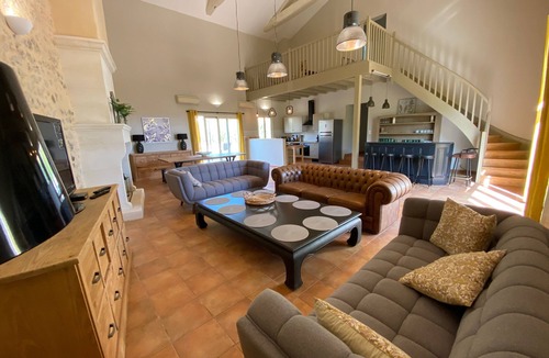 Chalais House | Le Tamaris - Former barn with private pool