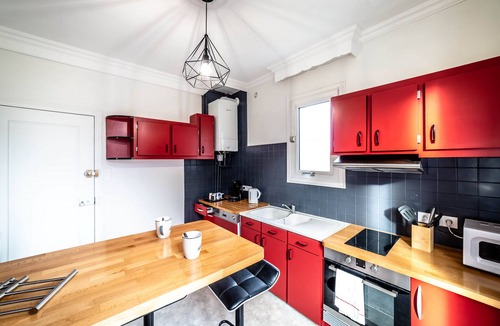 Brive-la-Gaillarde Apartment | Le Temps Éternel - 1 Bedroom